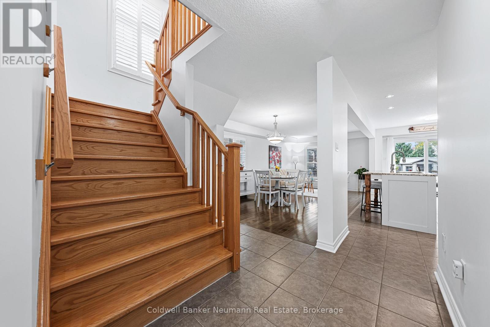 212 Goodwin Drive, Guelph, Ontario  N1L 0C8 - Photo 5 - X12502082