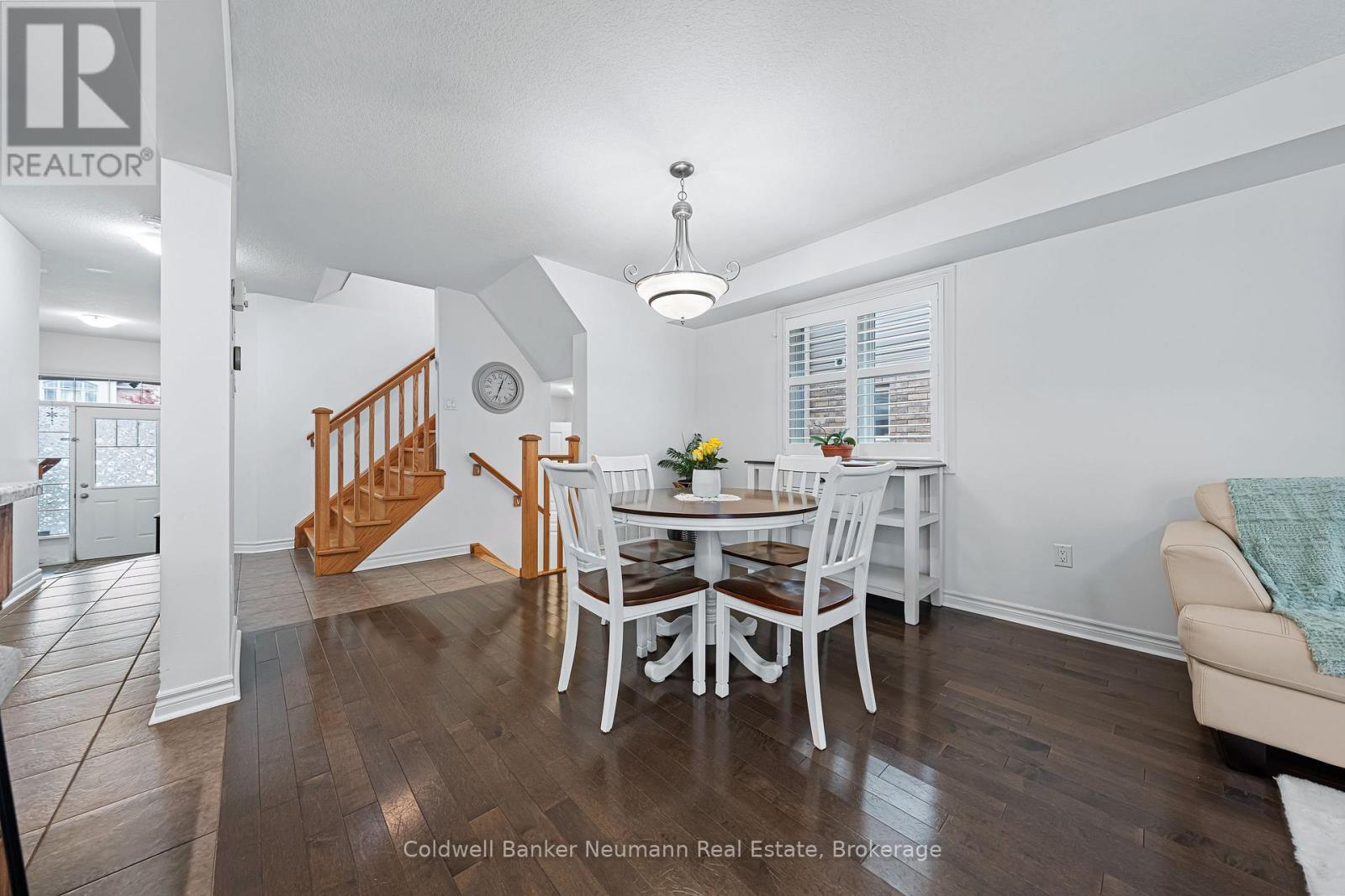 212 Goodwin Drive, Guelph, Ontario  N1L 0C8 - Photo 6 - X12502082