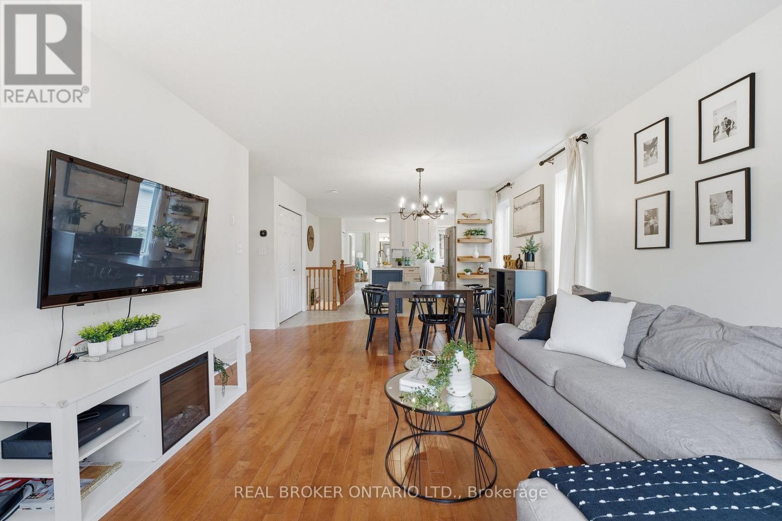 58 Porchlight Drive, Woolwich, Ontario  N3B 3M7 - Photo 12 - X12501720