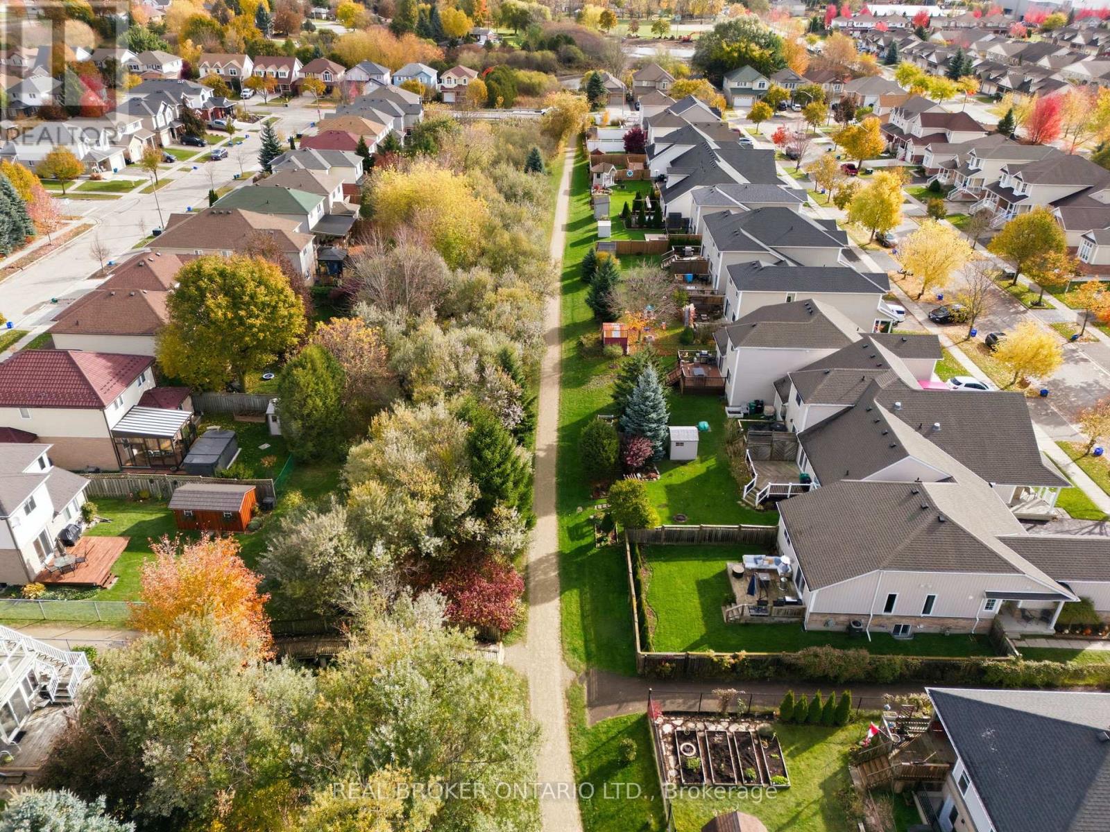 58 Porchlight Drive, Woolwich, Ontario  N3B 3M7 - Photo 4 - X12501720