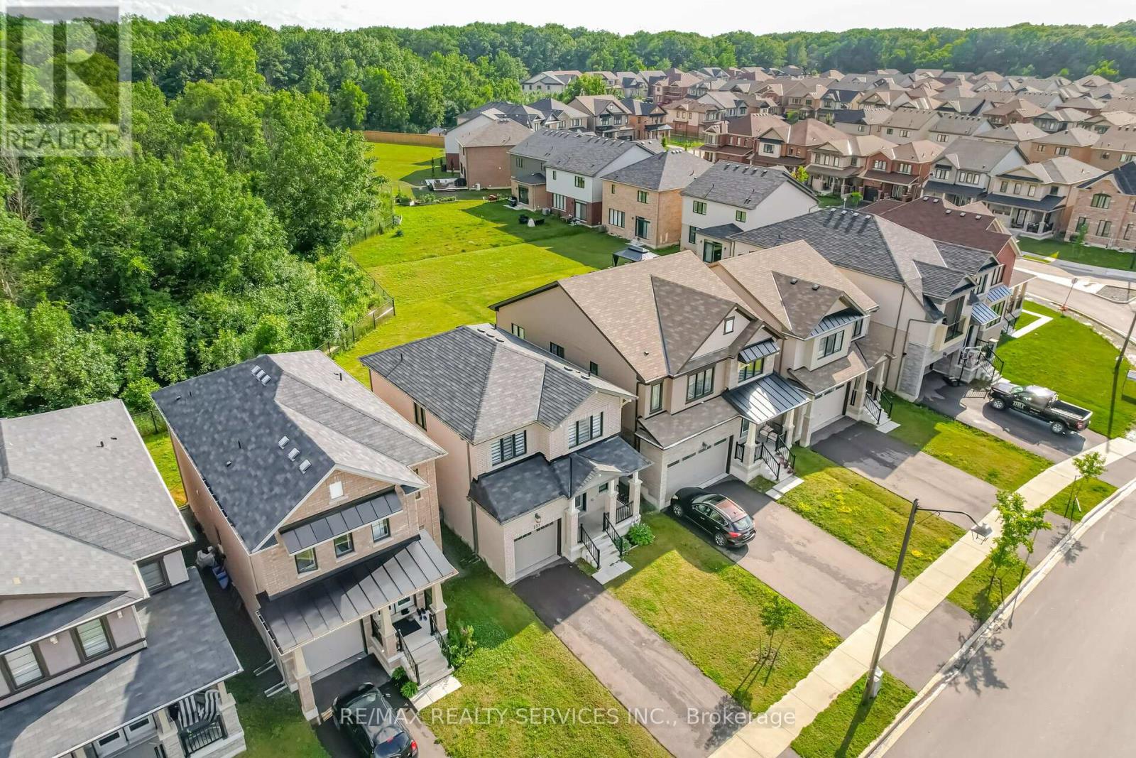 251 Bedrock Drive, Hamilton, Ontario  L8J 0M2 - Photo 7 - X12501738