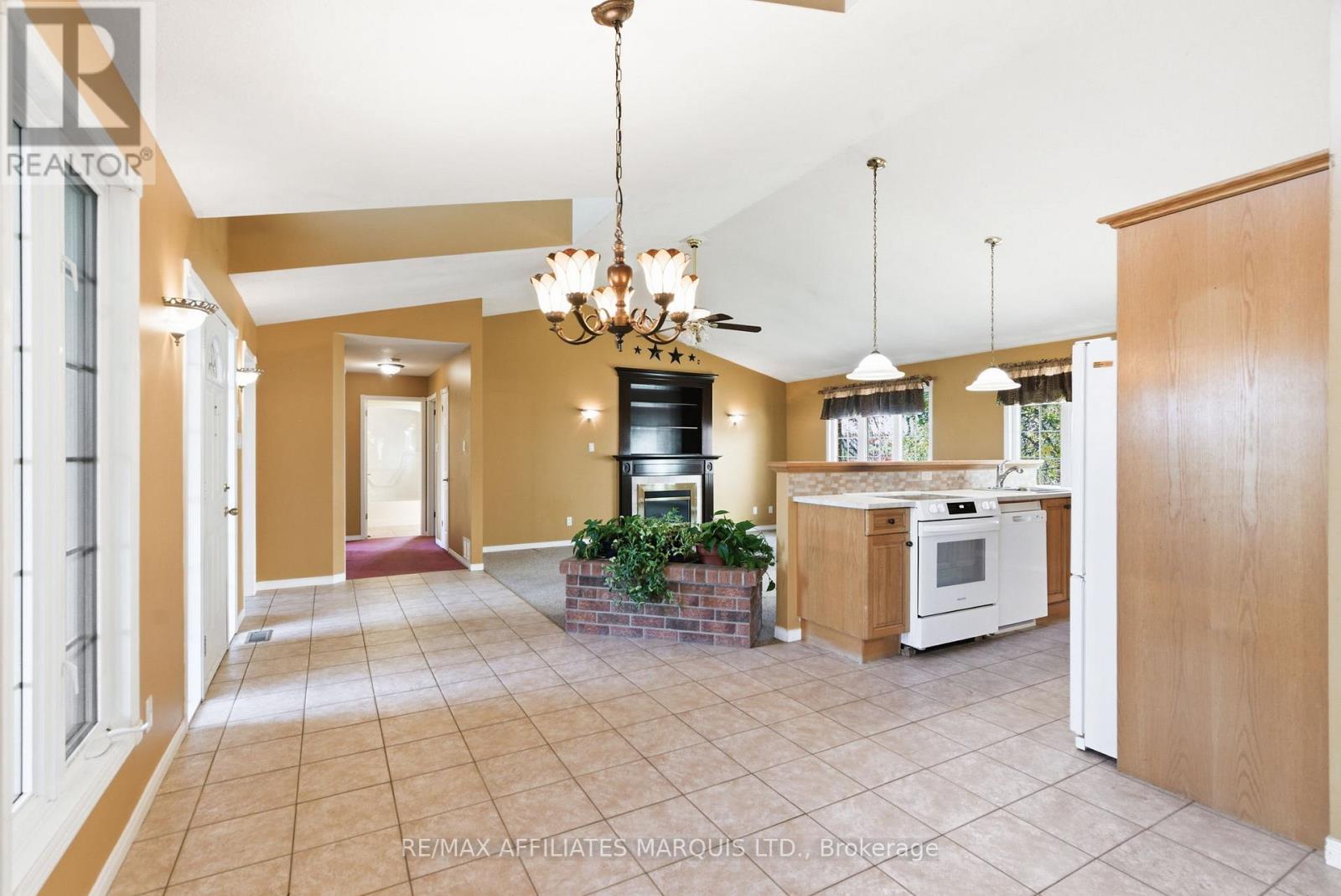 3066 Goldfield Road, North Stormont, Ontario  K0C 1K0 - Photo 10 - X12502112