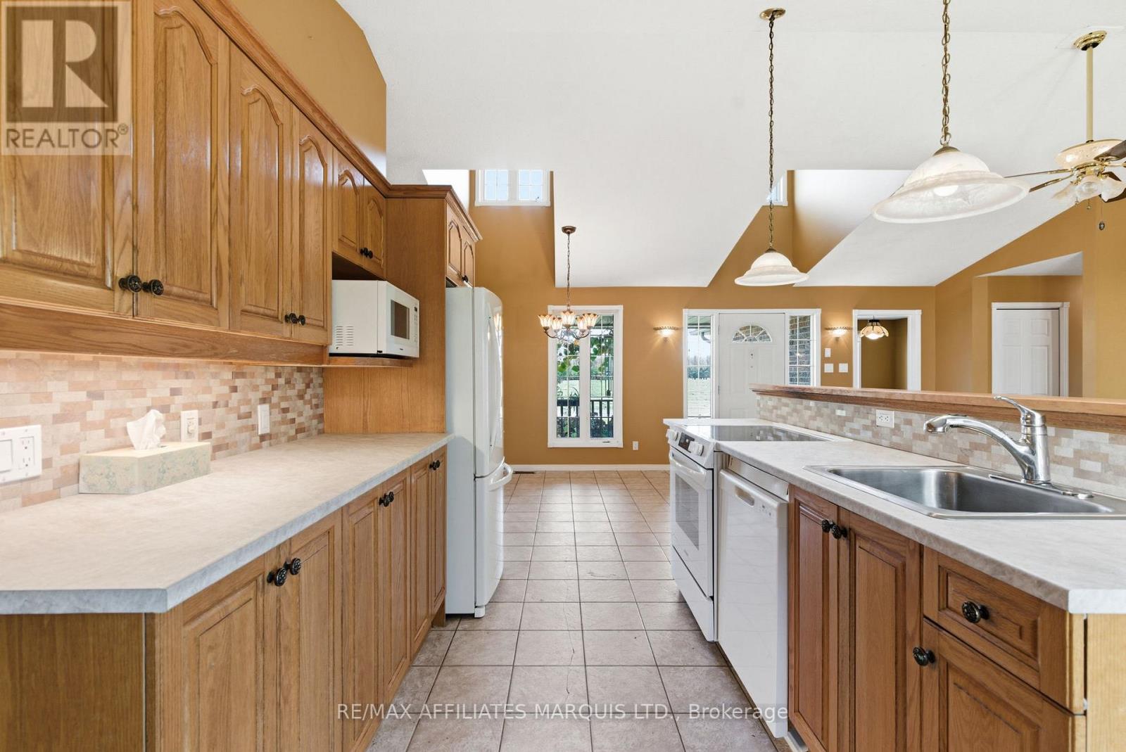 3066 Goldfield Road, North Stormont, Ontario  K0C 1K0 - Photo 13 - X12502112