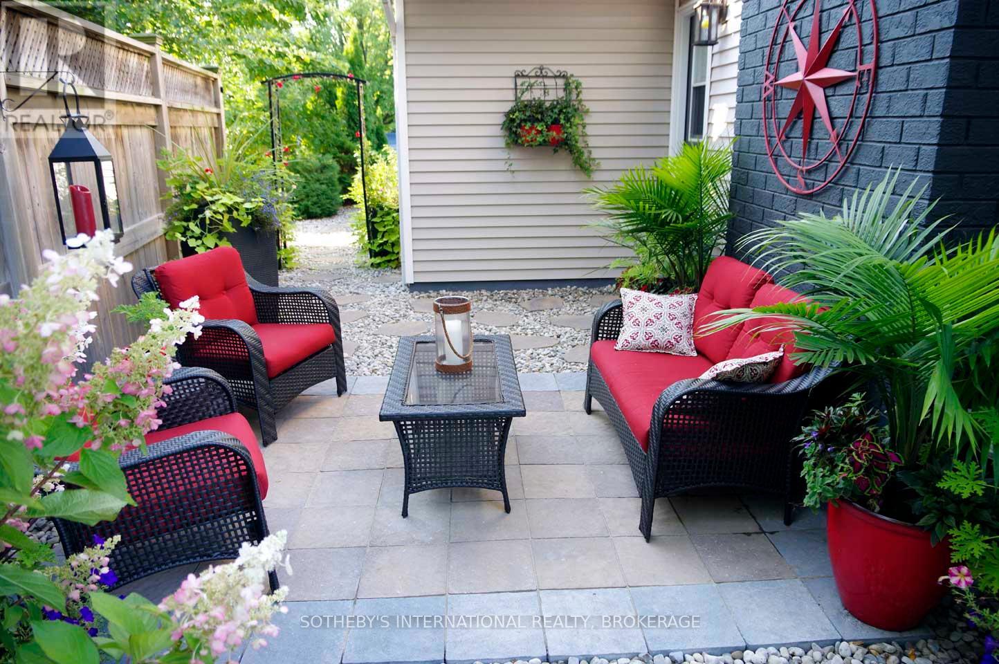 48 Homestead Drive, Niagara-On-The-Lake, Ontario  L0S 1J0 - Photo 43 - X12495906