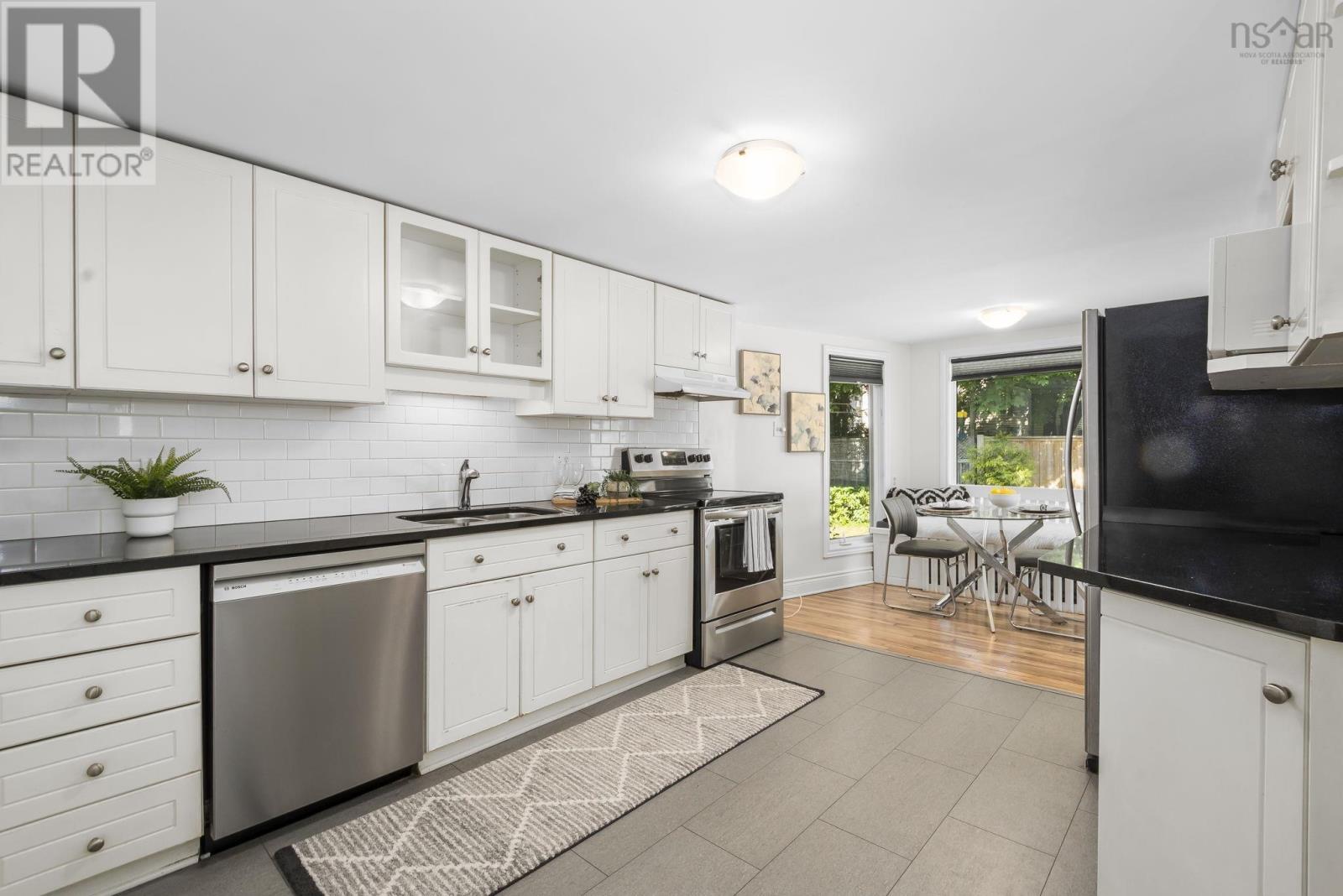 1671 Chestnut Street, Halifax Peninsula, Nova Scotia  B3H 3T3 - Photo 12 - 202520013