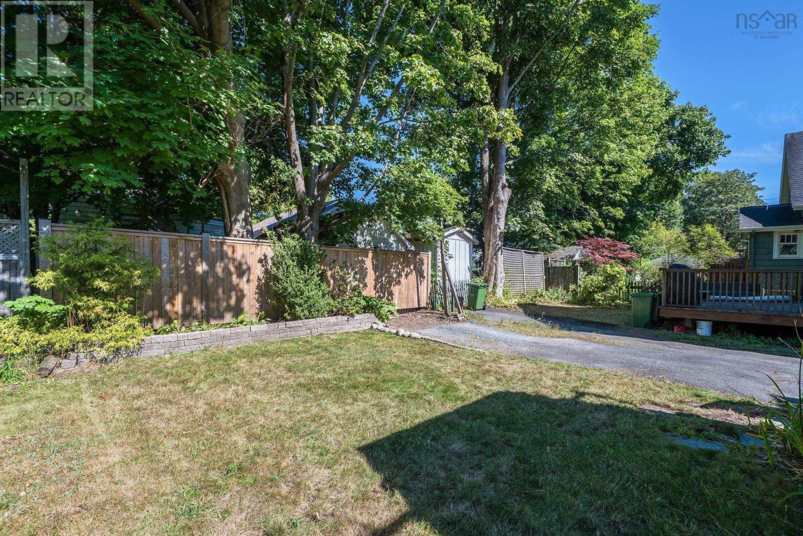 1671 Chestnut Street, Halifax Peninsula, Nova Scotia  B3H 3T3 - Photo 24 - 202520013