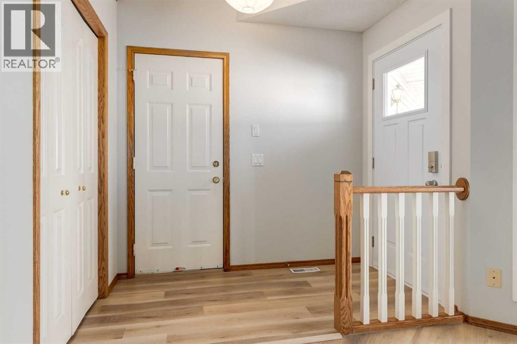 44 Citadel Manor Nw, Calgary, Alberta  T3G 3Y3 - Photo 2 - A2256829