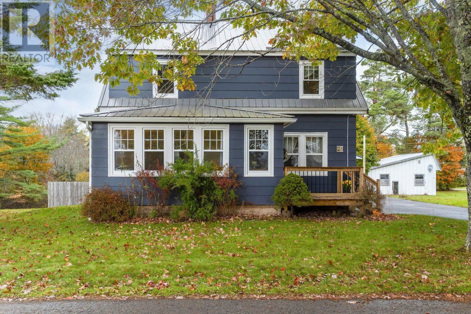 8 Highland Avenue, Brookfield, Nova Scotia