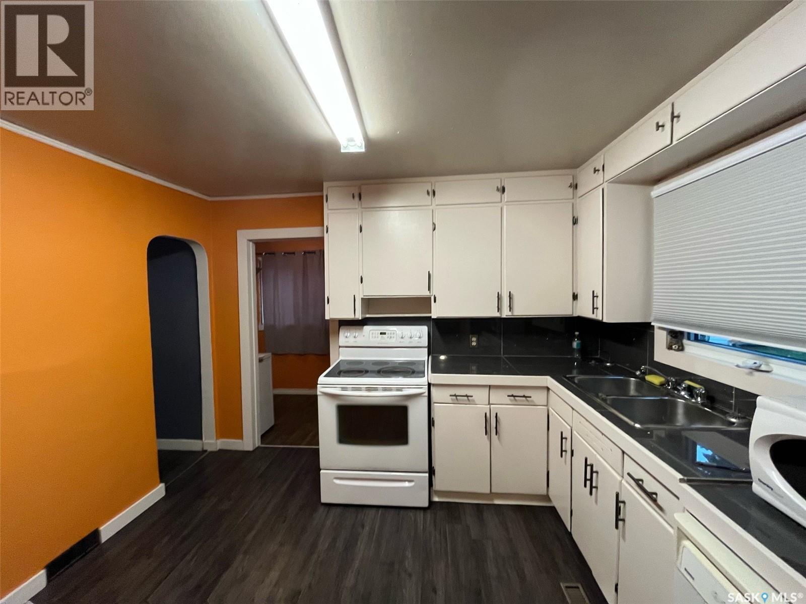 178 6th Street E, Prince Albert, Saskatchewan  S6V 0M8 - Photo 7 - SK022209