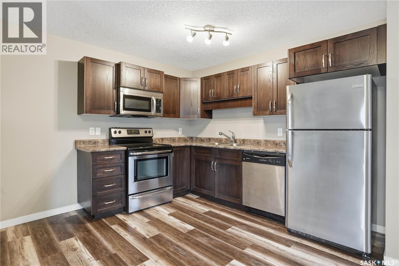 112 5055 James Hill Road, Regina, Saskatchewan  S4W 0B9 - Photo 7 - SK022136