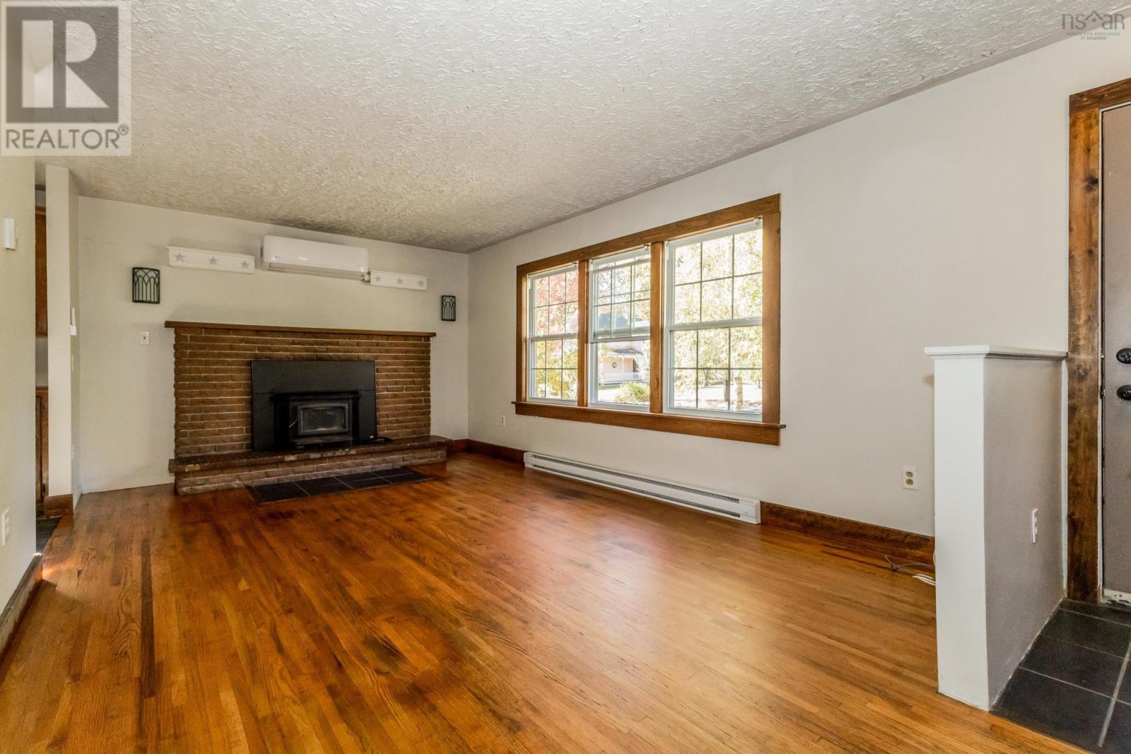 130 Foster Street, Berwick, Nova Scotia  B0P 1E0 - Photo 6 - 202524832