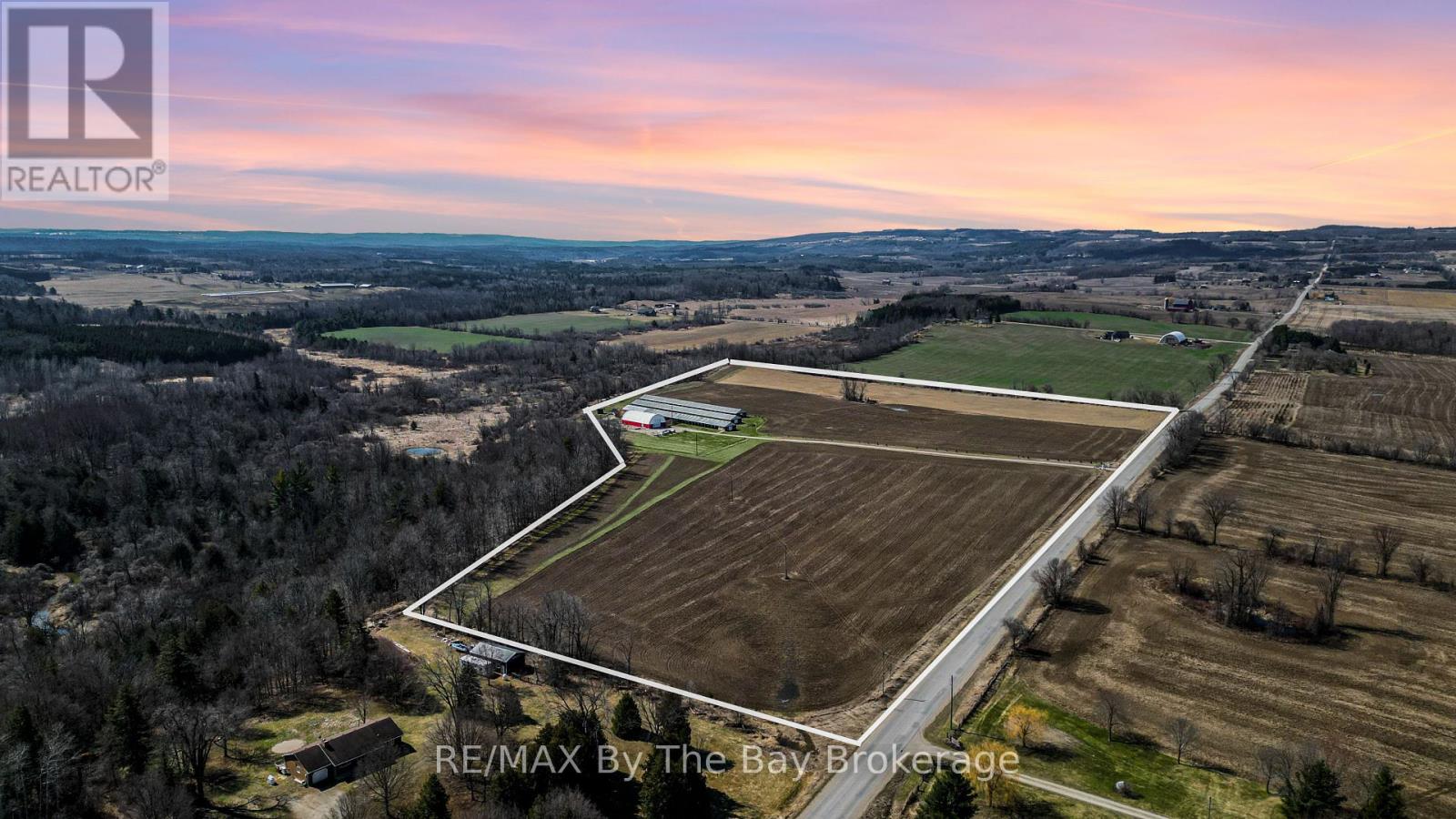 828482 Mulmur Nottawasaga T Line, Mulmur, Ontario L9V 0N9 - Photo 2 - X12393712