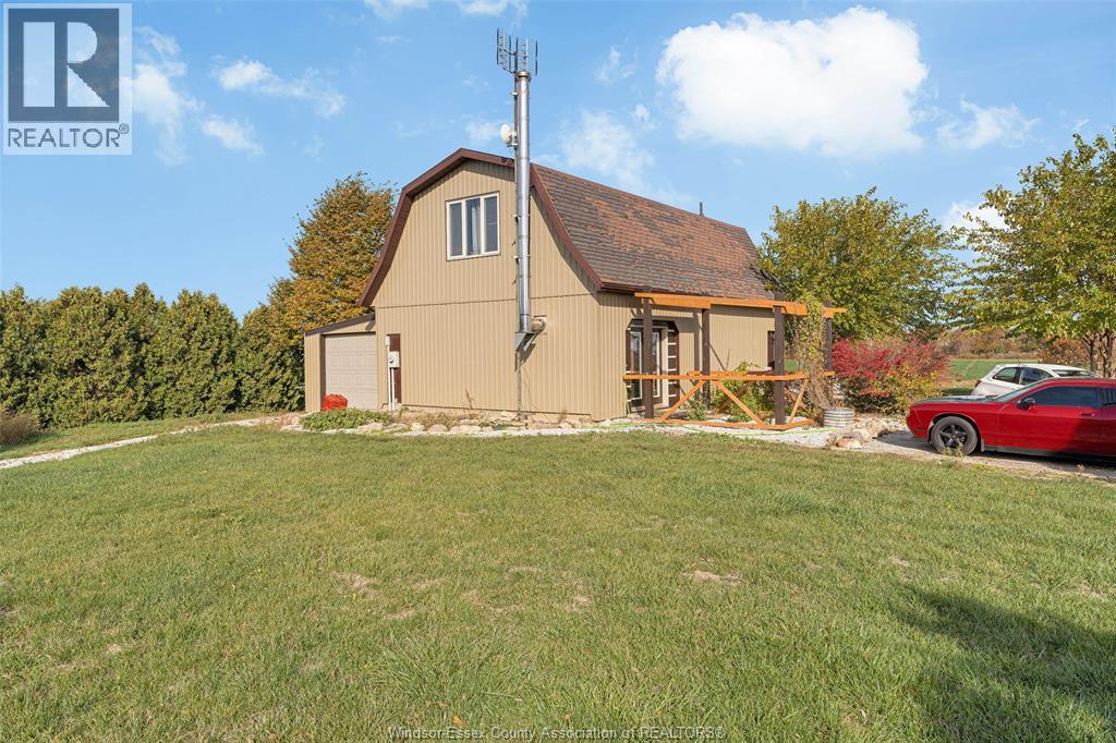 9912 Tecumseh, Lakeshore, Ontario  N0R 1N0 - Photo 2 - 25027795