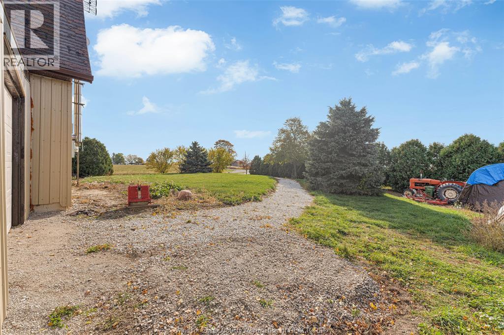 9912 Tecumseh, Lakeshore, Ontario  N0R 1N0 - Photo 4 - 25027795