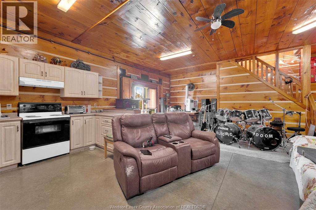 9912 Tecumseh, Lakeshore, Ontario  N0R 1N0 - Photo 5 - 25027792