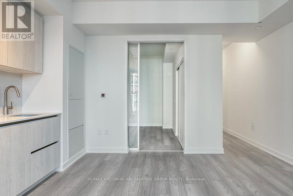 716n - 120 Broadway Avenue, Toronto (Mount Pleasant West), Ontario  M4P 1V7 - Photo 11 - C12501874