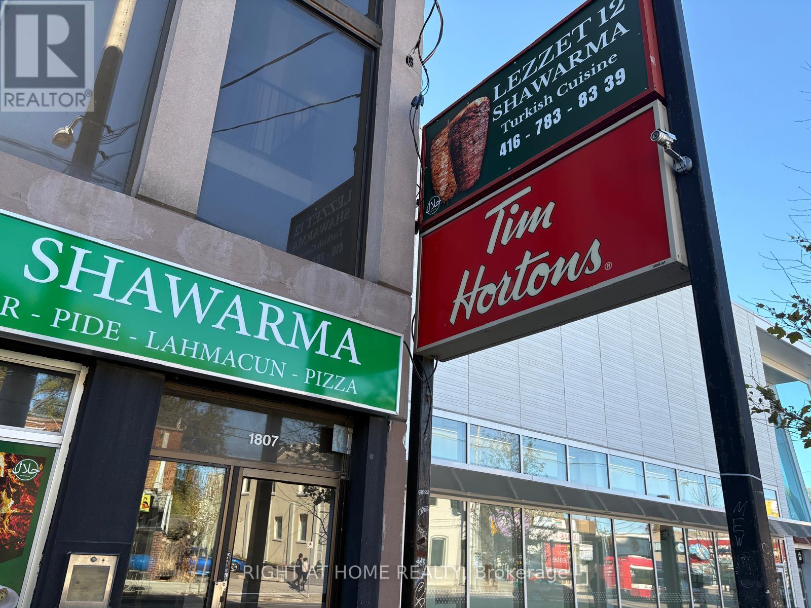 1807 Eglinton Avenue W, Toronto, Ontario  M6E 5A5 - Photo 22 - C12501890