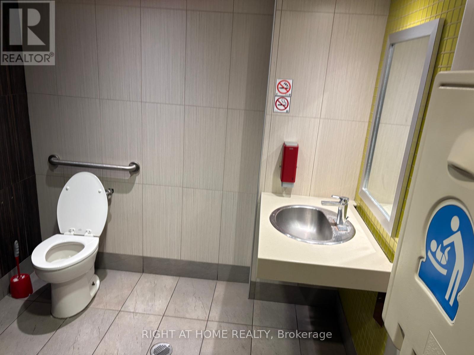 1807 Eglinton Avenue W, Toronto, Ontario  M6E 5A5 - Photo 24 - C12501890