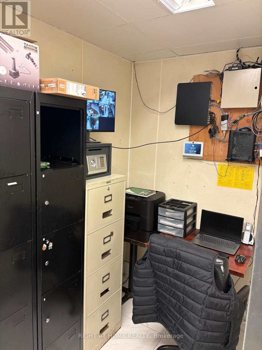 1807 Eglinton Avenue W, Toronto, Ontario  M6E 5A5 - Photo 7 - C12501890