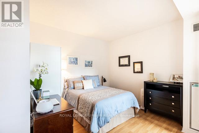 303 - 39 Jarvis Street, Toronto, Ontario  M5E 1Z5 - Photo 6 - C12501896