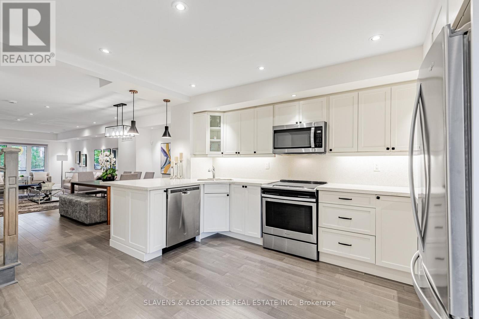 111 Cedric Avenue, Toronto, Ontario  M6C 3X7 - Photo 14 - C12501902