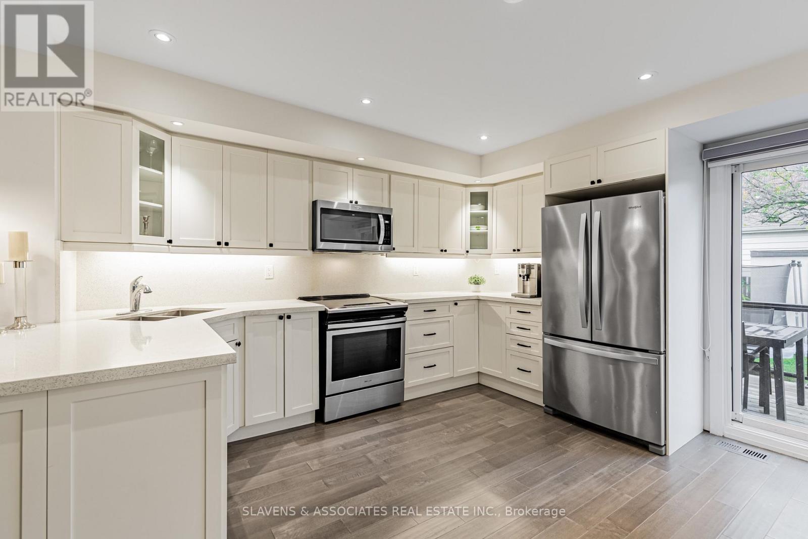 111 Cedric Avenue, Toronto, Ontario  M6C 3X7 - Photo 16 - C12501902