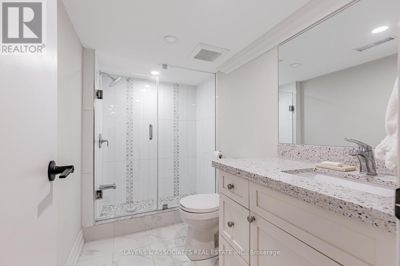 111 Cedric Avenue, Toronto, Ontario  M6C 3X7 - Photo 32 - C12501902