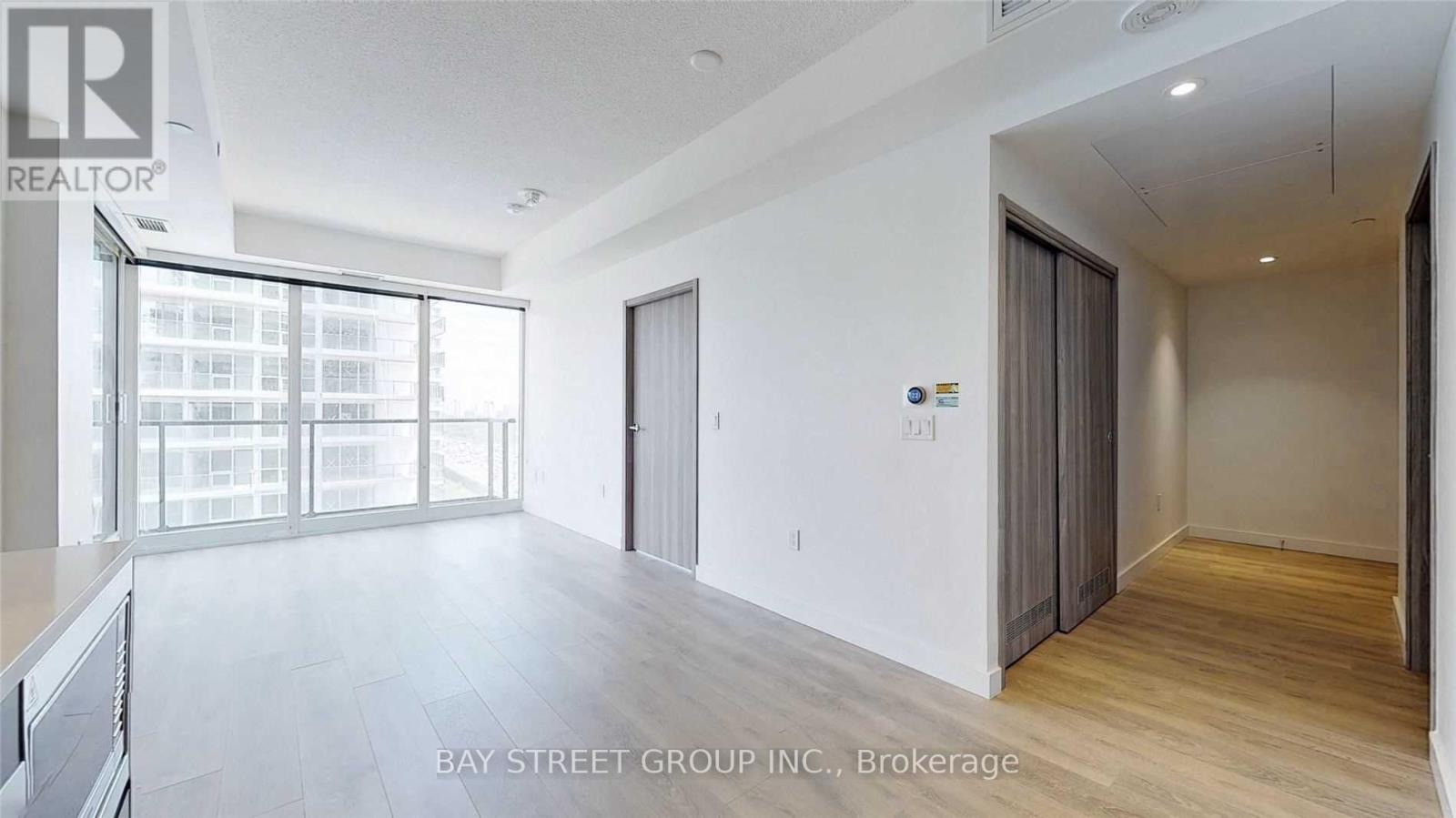 1212 - 95 Mcmahon Drive, Toronto, Ontario  M2K 0H2 - Photo 3 - C12501910