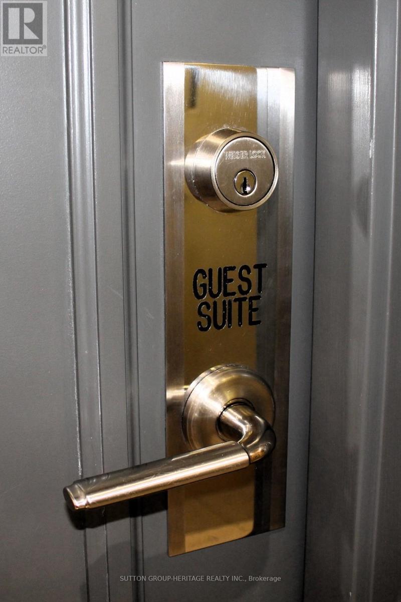 211 - 1105 Leslie Street, Toronto, Ontario  M3C 4G9 - Photo 29 - C12501918