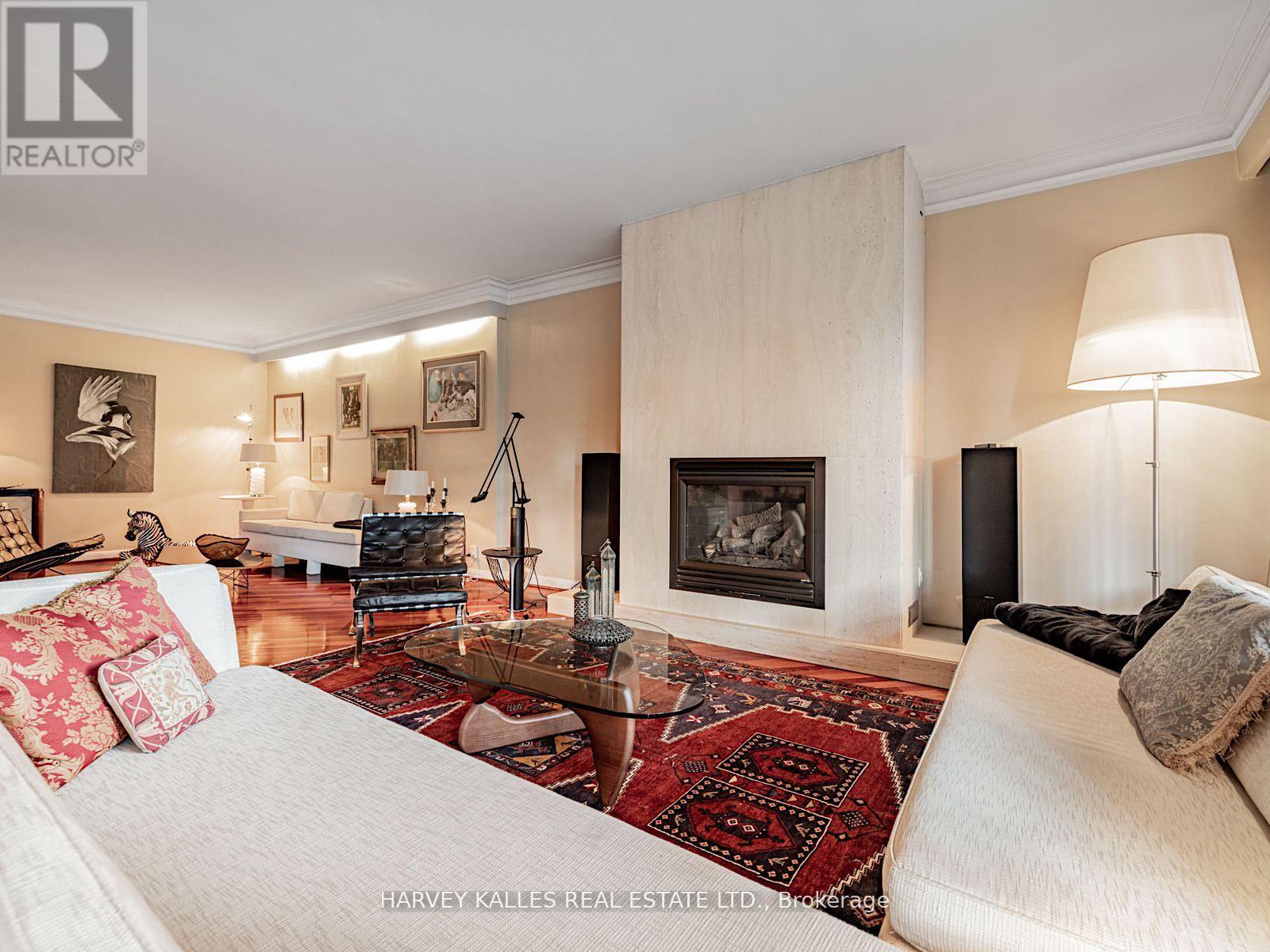 15 Ridelle Avenue, Toronto, Ontario  M6B 1H5 - Photo 16 - C12502038