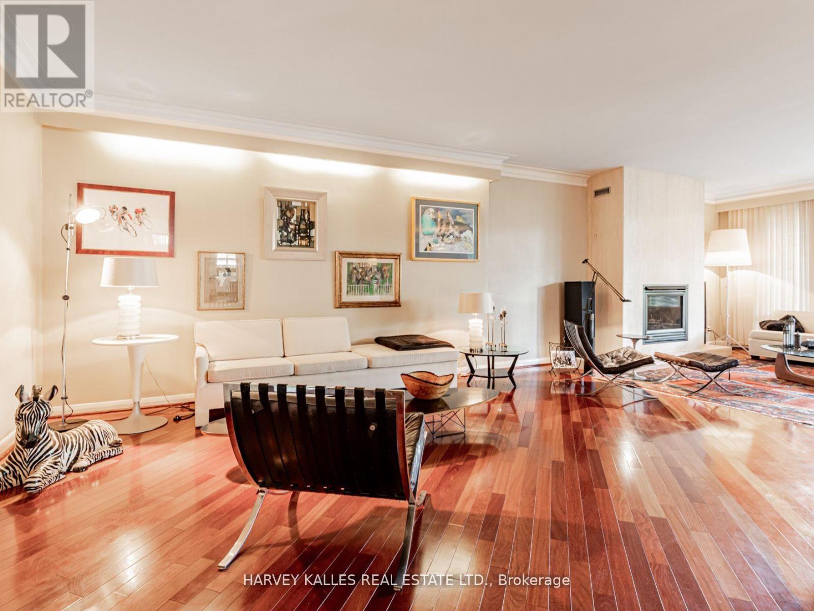 15 Ridelle Avenue, Toronto, Ontario  M6B 1H5 - Photo 20 - C12502038