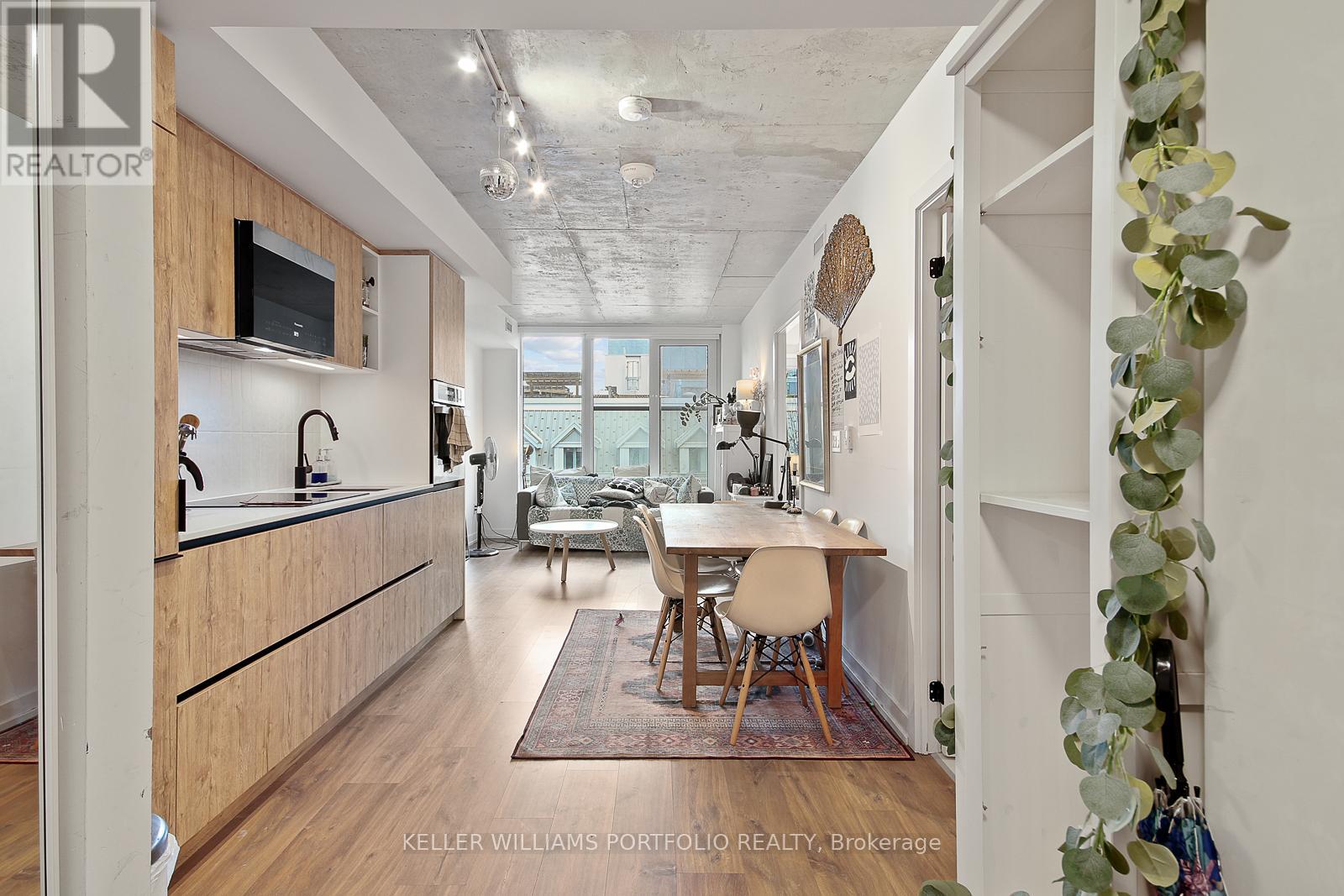 603 - 2 Augusta Avenue, Toronto, Ontario  M5V 0T3 - Photo 2 - C12502056