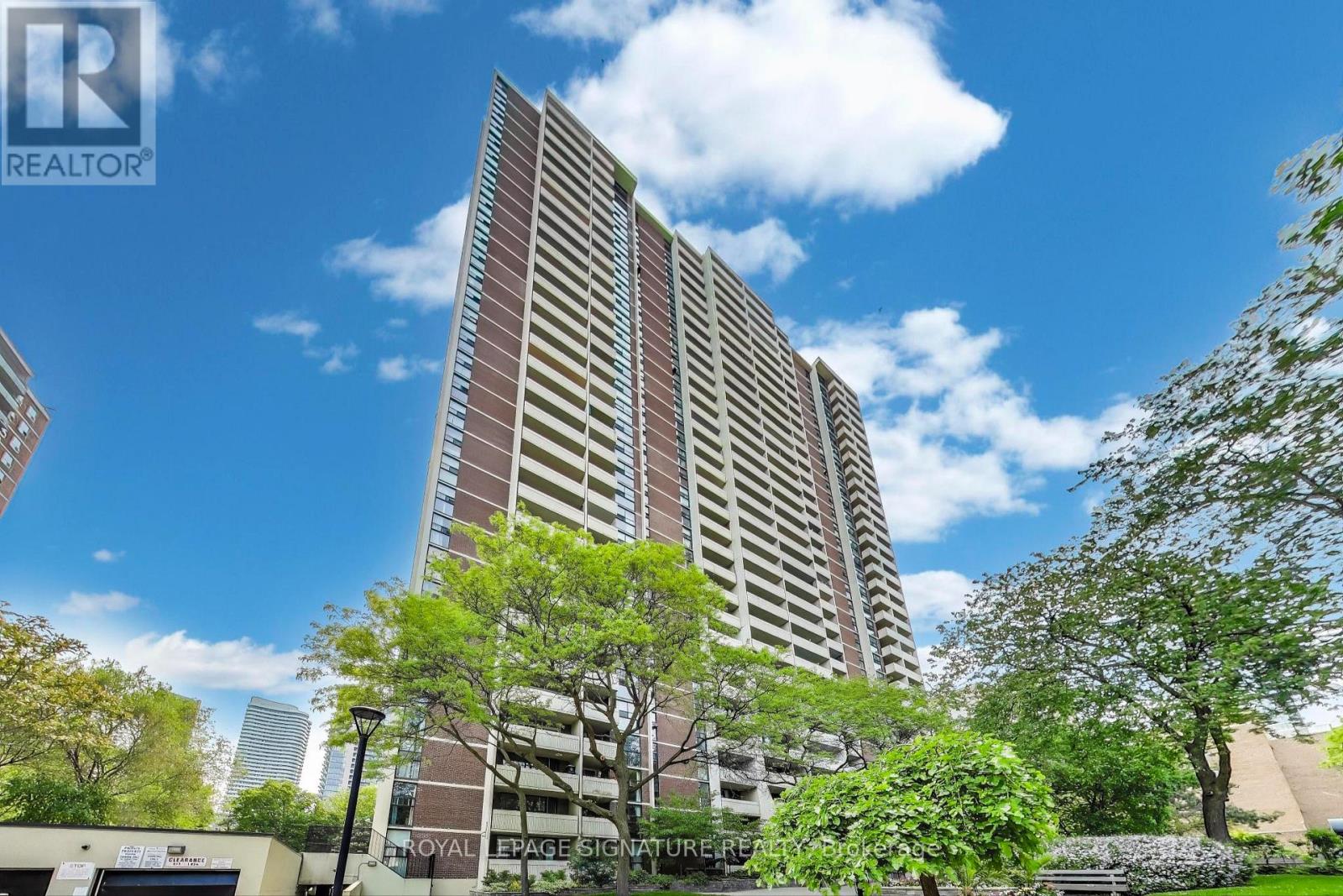 807 - 40 Homewood Avenue, Toronto, Ontario  M4Y 2K2 - Photo 2 - C12502076