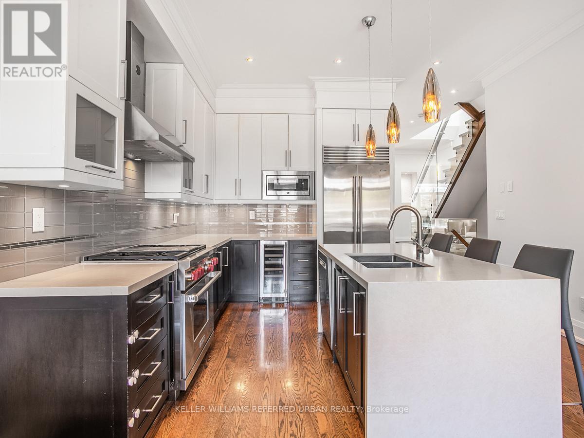 38 Cranbrooke Avenue, Toronto, Ontario  M5M 1M4 - Photo 11 - C12502088