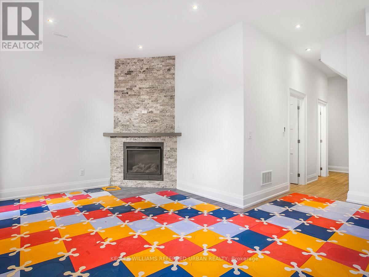 38 Cranbrooke Avenue, Toronto, Ontario  M5M 1M4 - Photo 31 - C12502088