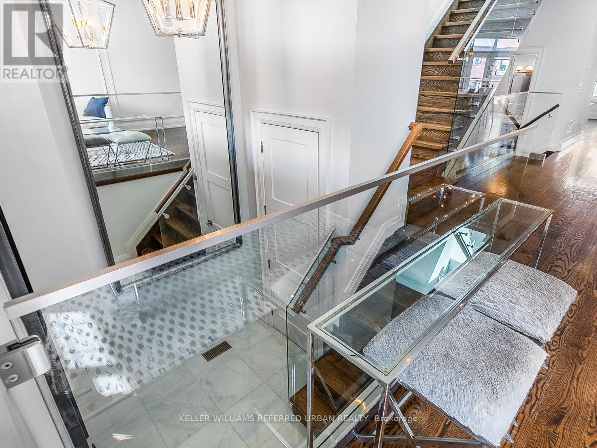 38 Cranbrooke Avenue, Toronto, Ontario  M5M 1M4 - Photo 5 - C12502088