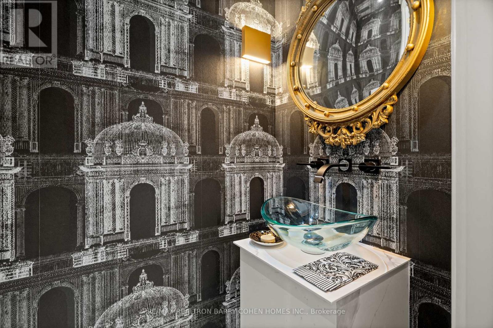 42 Berryman Street, Toronto, Ontario  M5R 1M6 - Photo 12 - C12502122