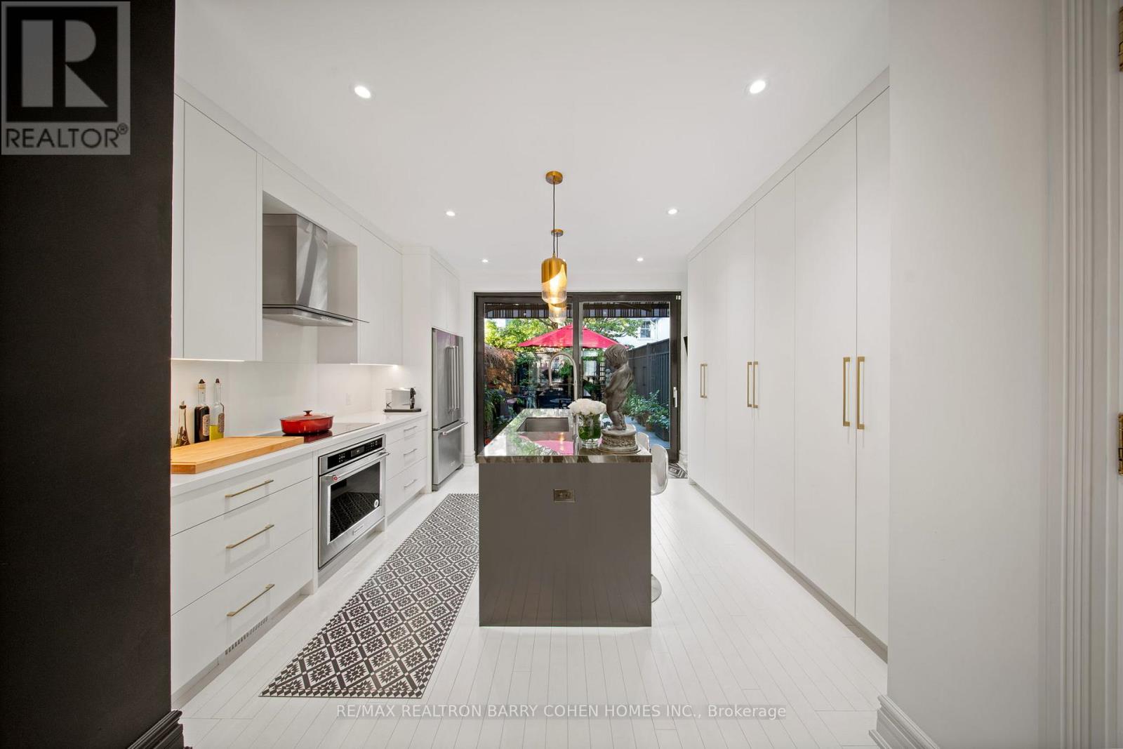 42 Berryman Street, Toronto, Ontario  M5R 1M6 - Photo 9 - C12502122