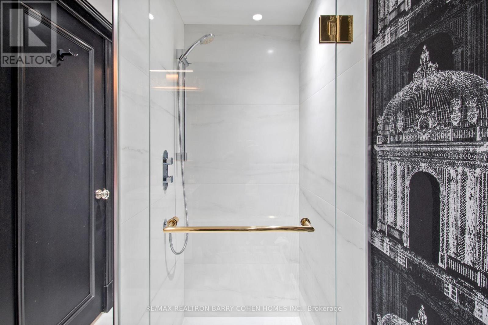 42 Berryman Street, Toronto, Ontario  M5R 1M6 - Photo 26 - C12502122