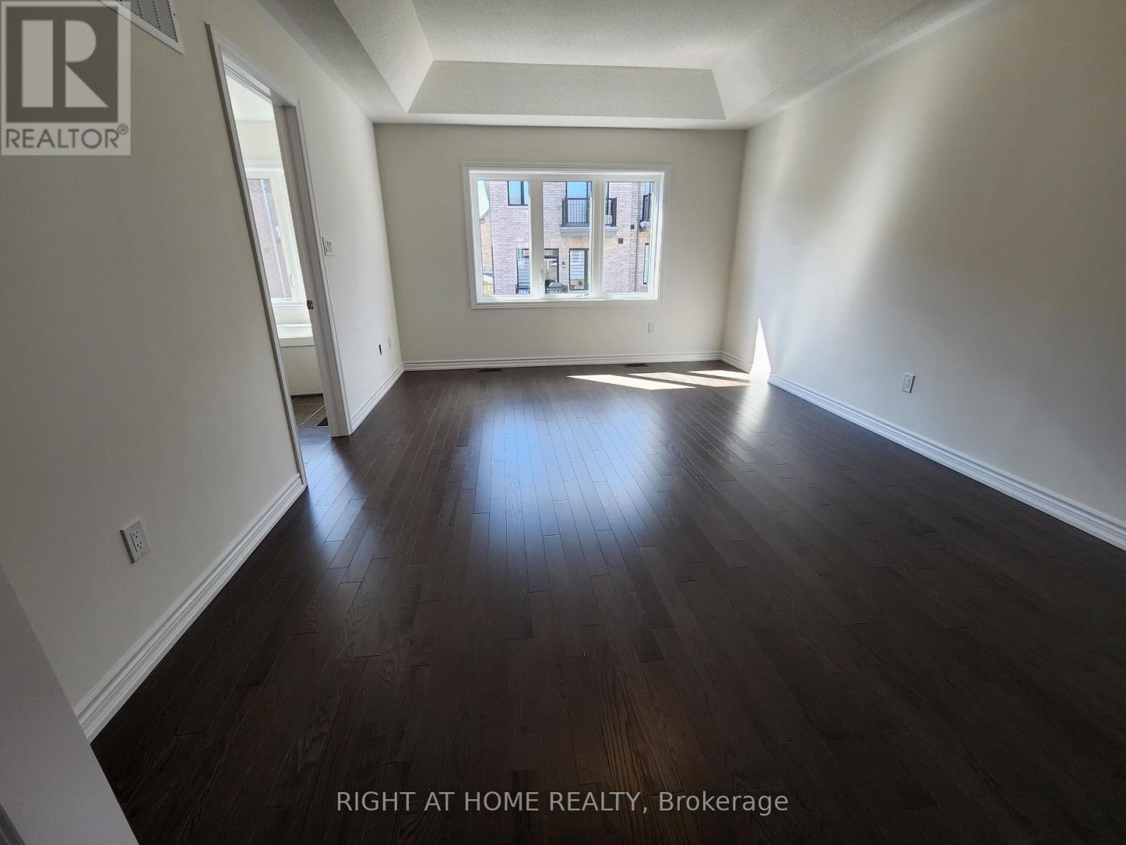 21 Coho Drive N, Whitby, Ontario  L1P 0K4 - Photo 8 - E12501922