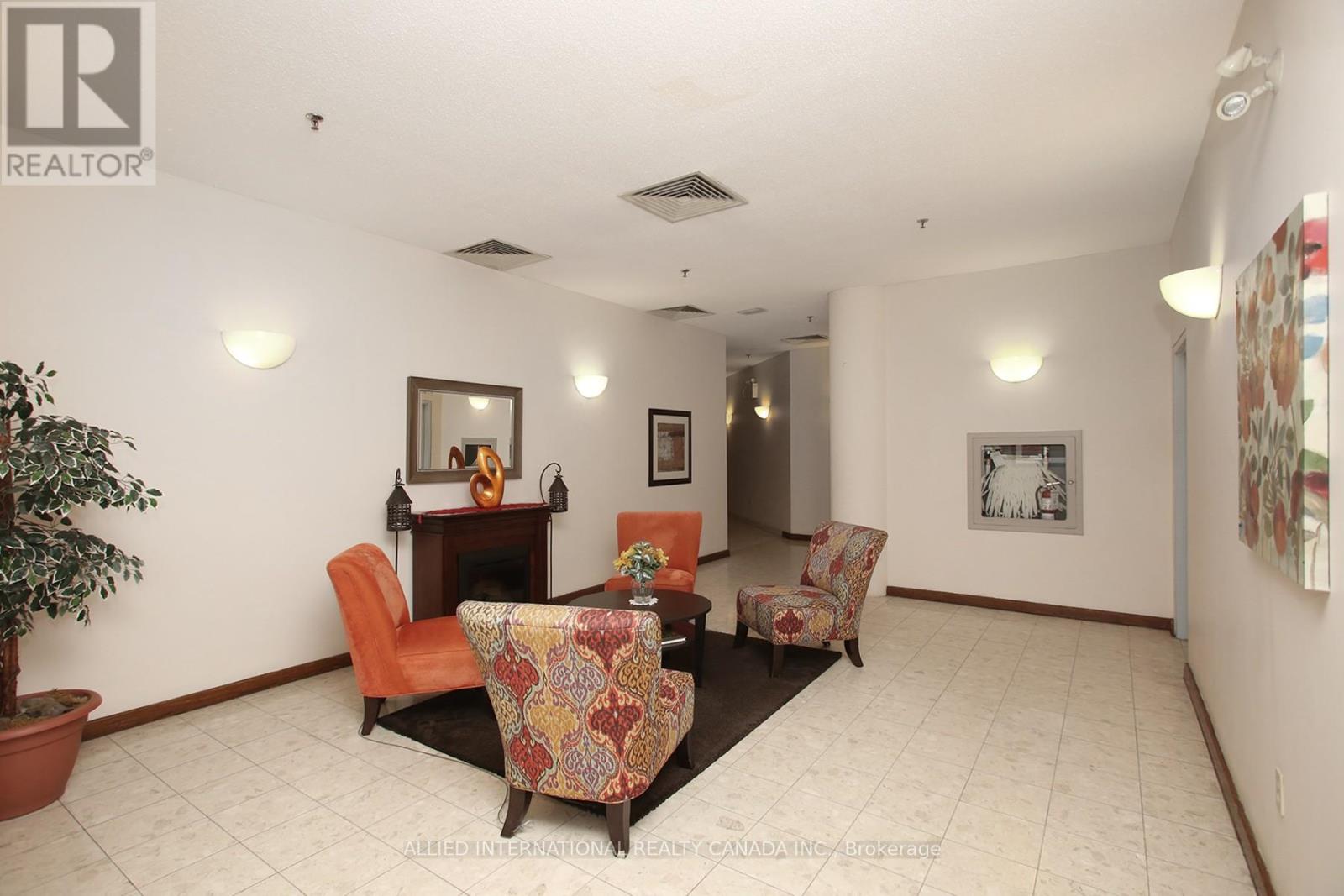 404 - 80 Athol Street E, Oshawa, Ontario  L1H 8B7 - Photo 8 - E12502044