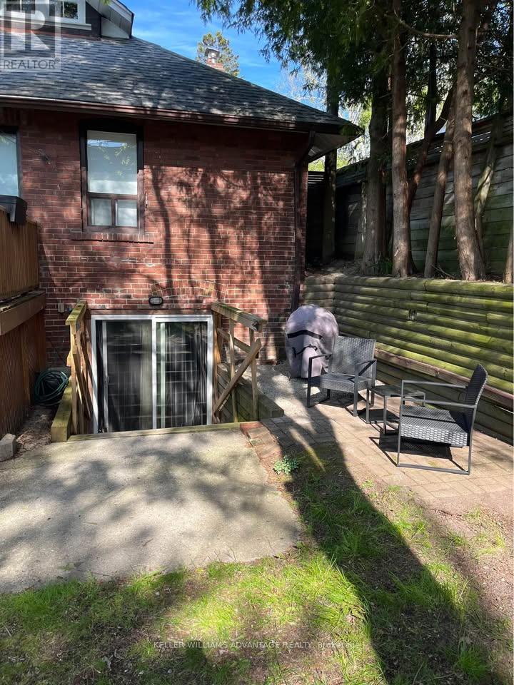 2 Edgewood Gardens, Toronto, Ontario  M4L 3H5 - Photo 10 - E12502120