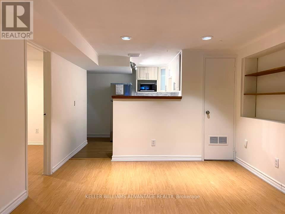2 Edgewood Gardens, Toronto, Ontario  M4L 3H5 - Photo 2 - E12502120