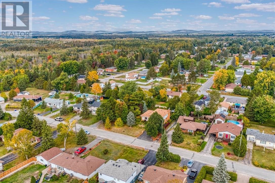 1688 Richard Street, Val Caron, Ontario  P3N 1H2 - Photo 44 - 2125466