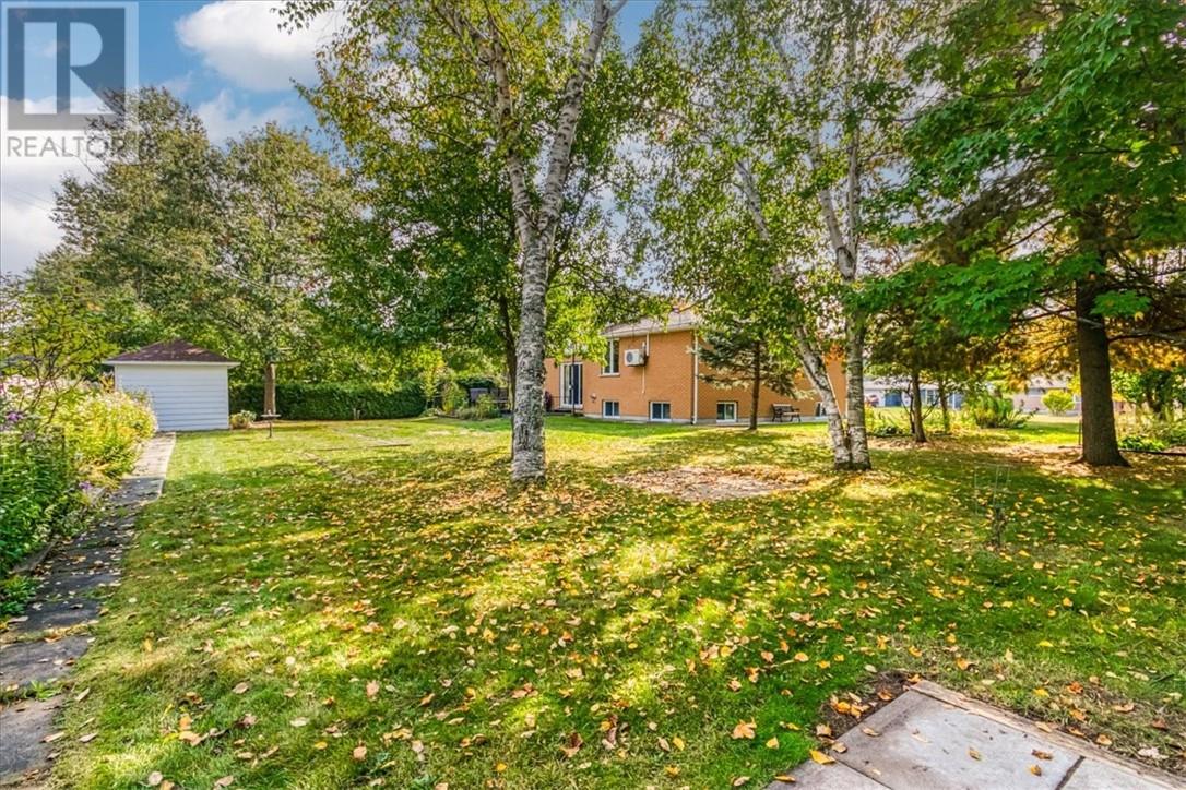 1688 Richard Street, Val Caron, Ontario  P3N 1H2 - Photo 7 - 2125466