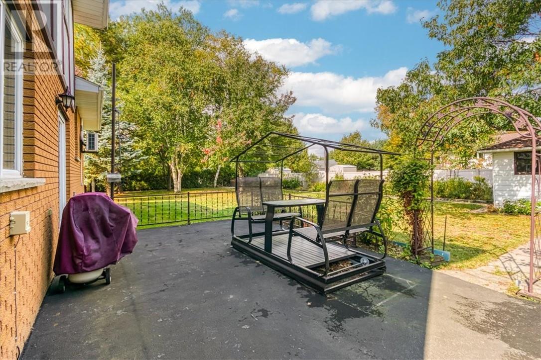 1688 Richard Street, Val Caron, Ontario  P3N 1H2 - Photo 9 - 2125466