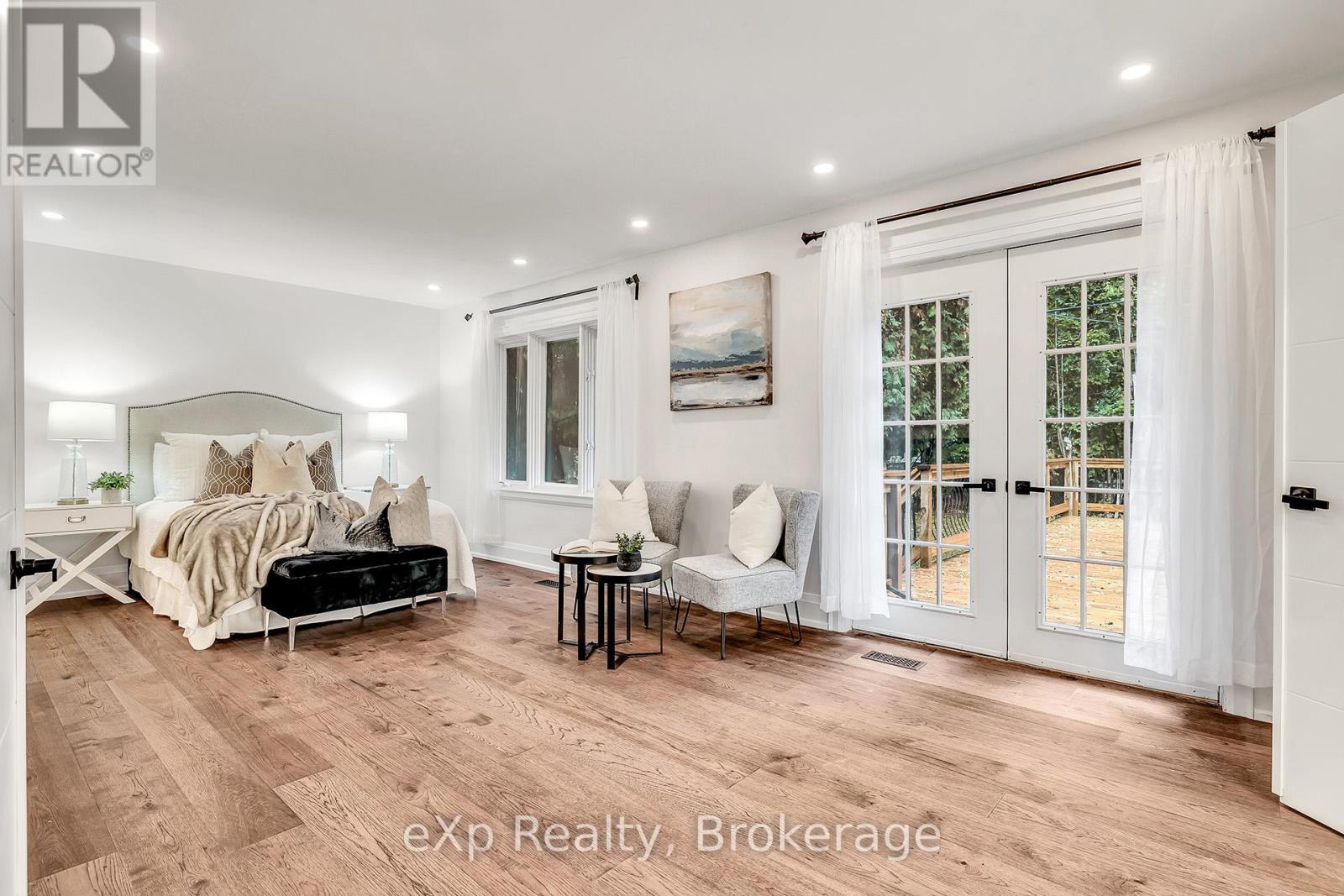 877 Kingsway Drive, Burlington, Ontario  L7T 3H8 - Photo 15 - W12502274