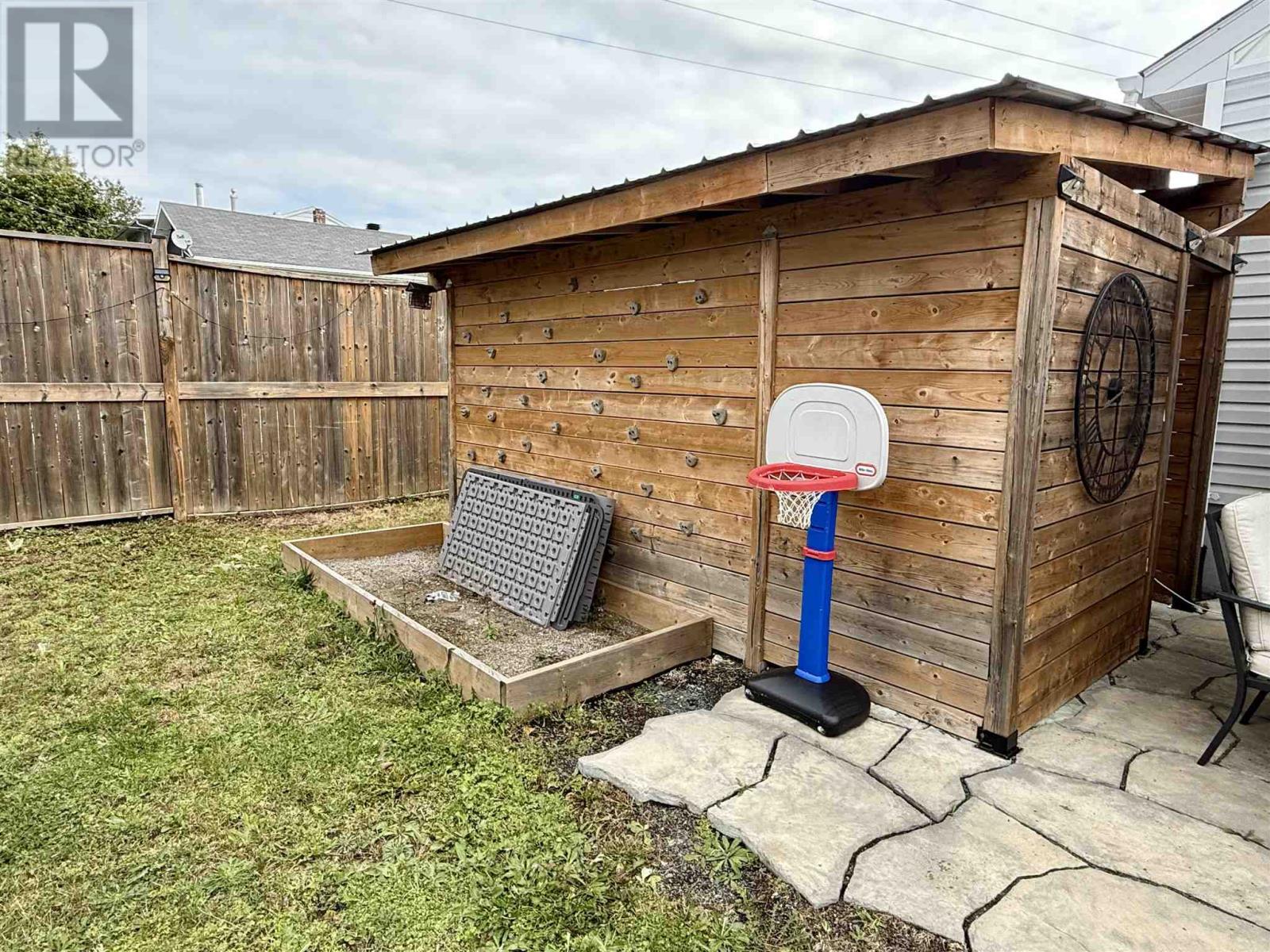 26 Hart Rd, Elliot Lake, Ontario  P5A 1R1 - Photo 15 - SM253082