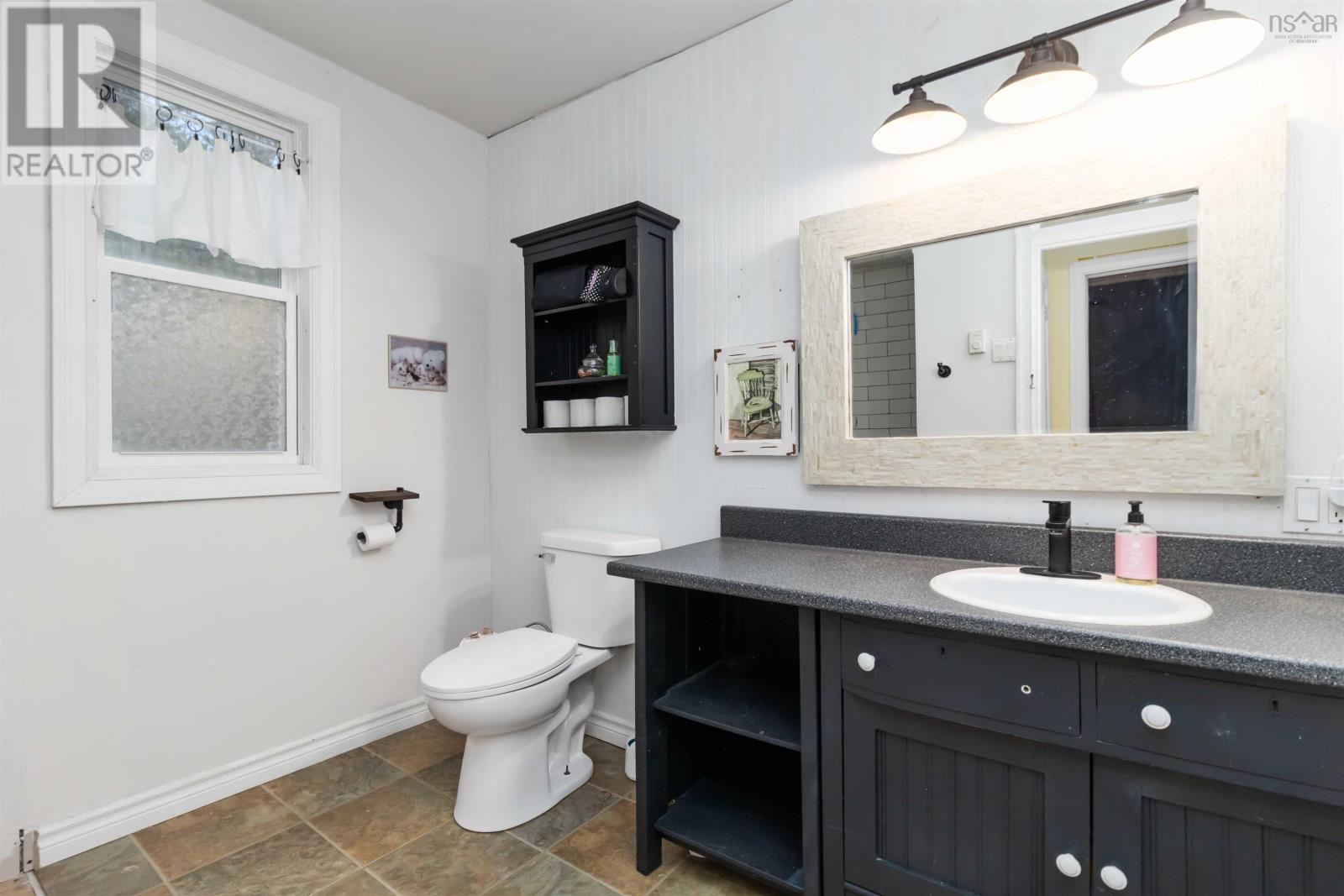 379 Bissett Road, Cole Harbour, Nova Scotia  B2V 2T2 - Photo 15 - 202527098