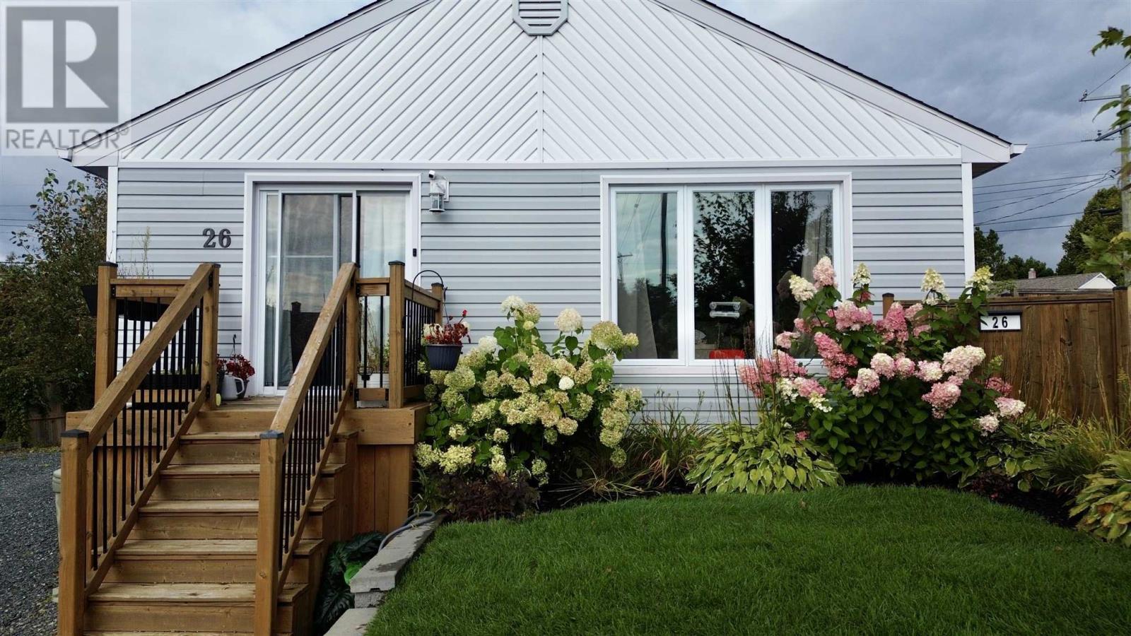 26 Hart Rd, Elliot Lake, Ontario  P5A 1R1 - Photo 2 - SM253082